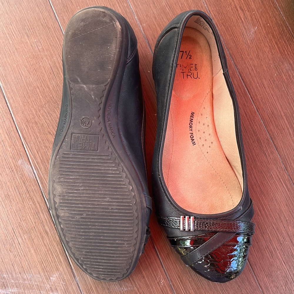 Flats - Picture 3 of 3